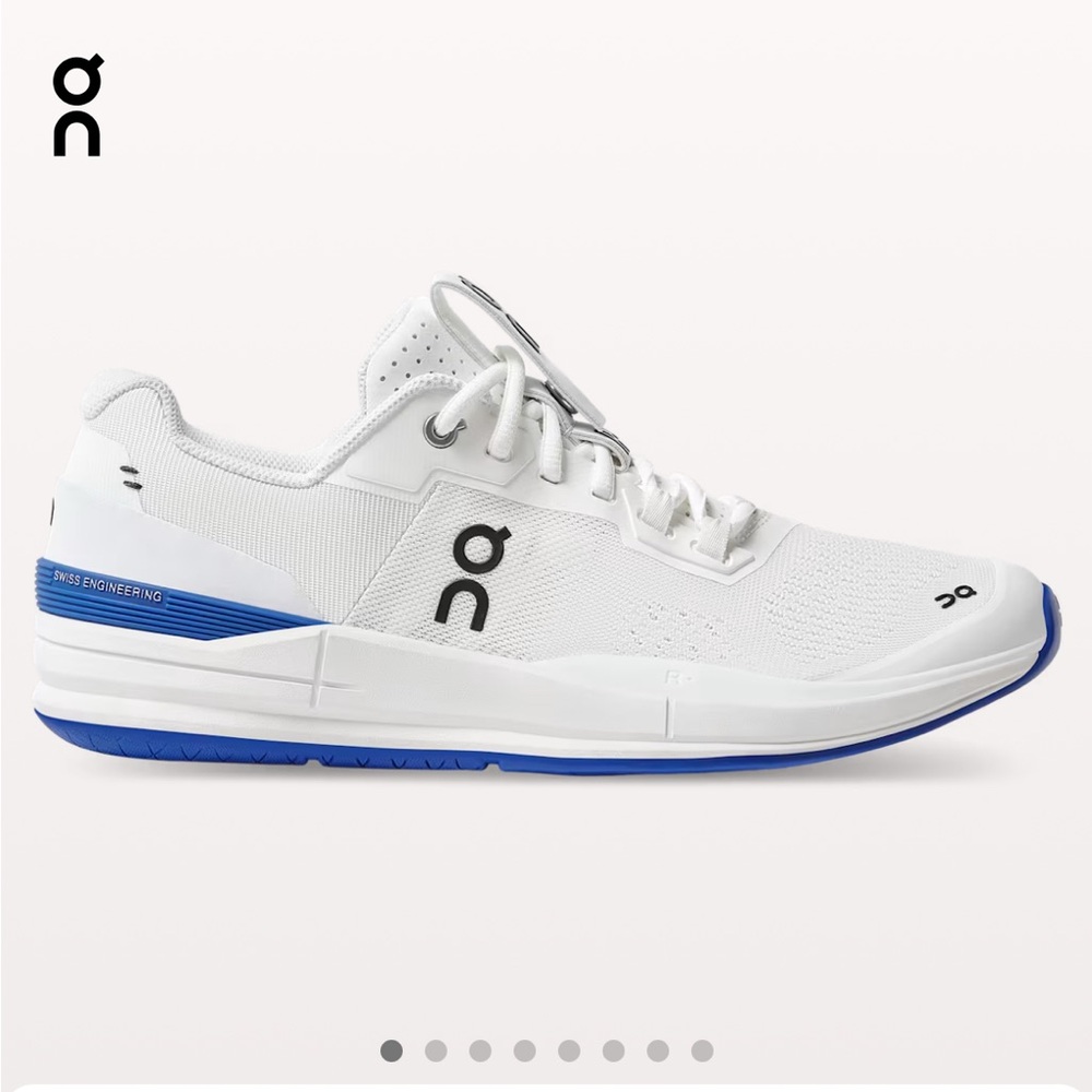 On Running THE ROGER Pro Tennis Shoes. Womens size 9. EU 40.5.